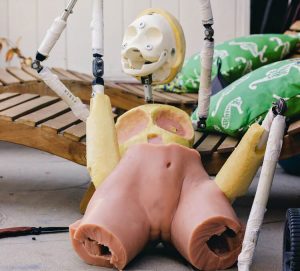 törött szexbaba szemetet