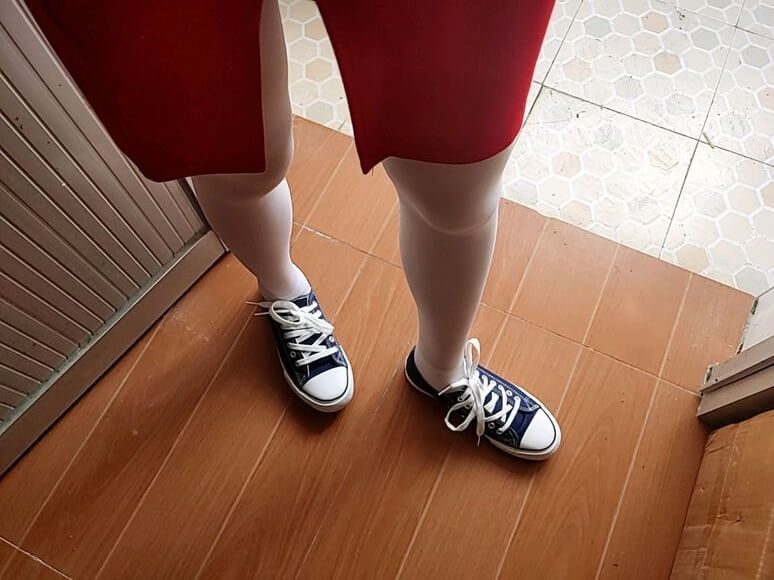 standing feet of sex doll