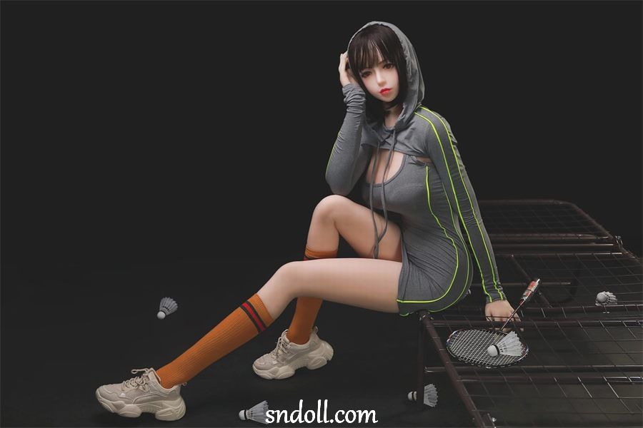 Man neukt levensgrote sekspop - Meggan 10 Man Fucks Life Size Sex Doll - Meggan - Afbeelding 10