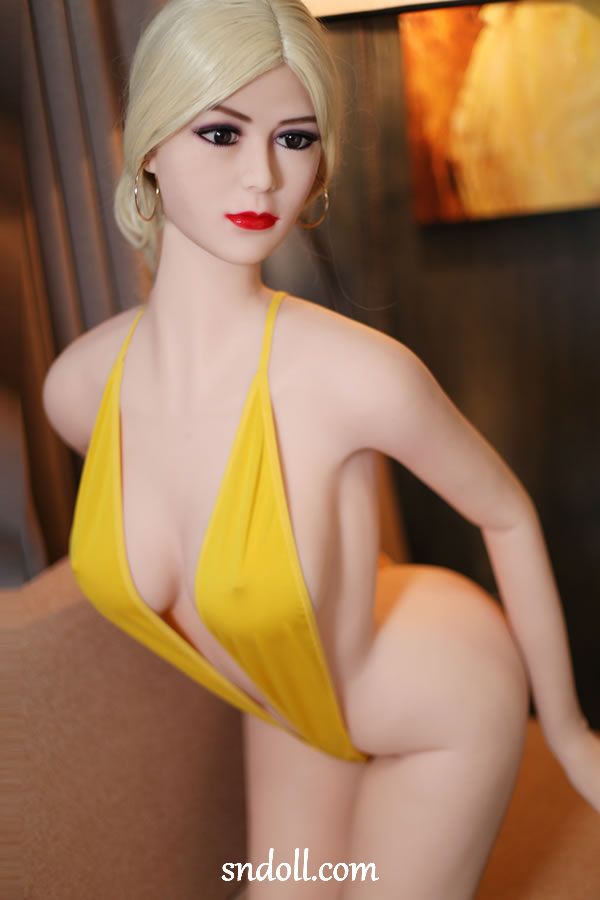 lesbian-sexdoll-a2oi10