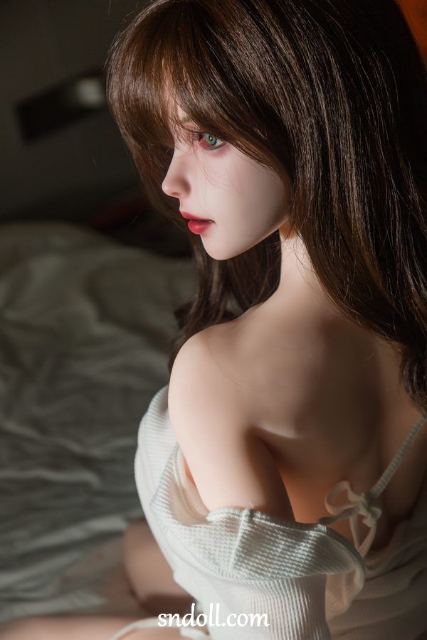 Femeia face sex cu papusa sexuala robot - Estella 17 Female Has Sex With Robot Sex Doll - Estella - imagine 17