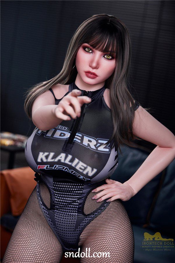 Lesbian Has Sex With Sex Doll - Kiera 3 Lesbian Has Sex With Sex Doll - Kiera - Image 3