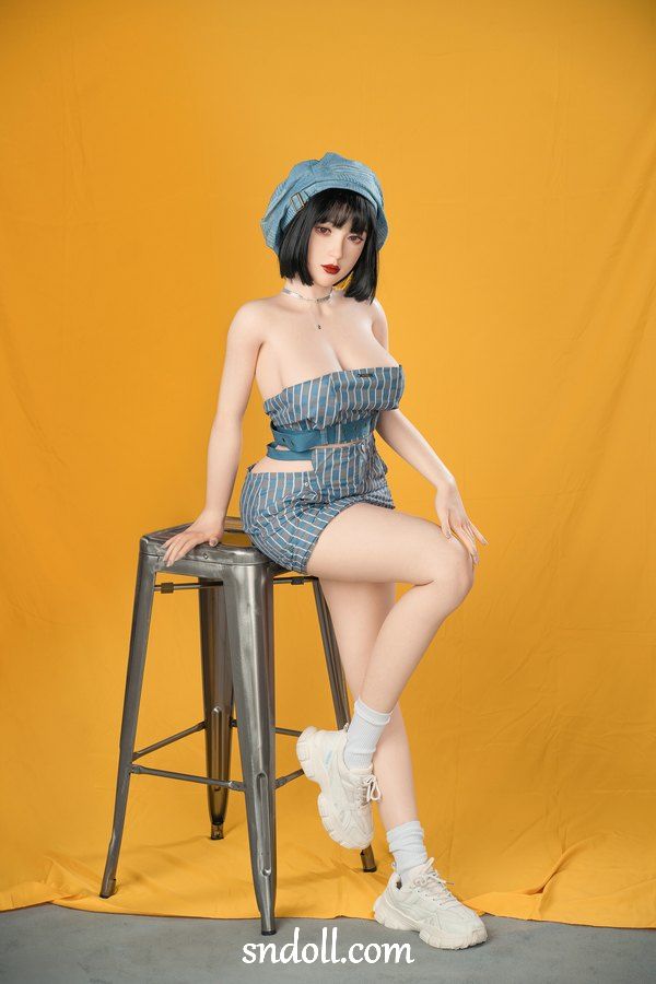 Female Tries Full Size Sex Doll - Phoebe 5 Female Tries Full Size Sex Doll - Phoebe - Image 5