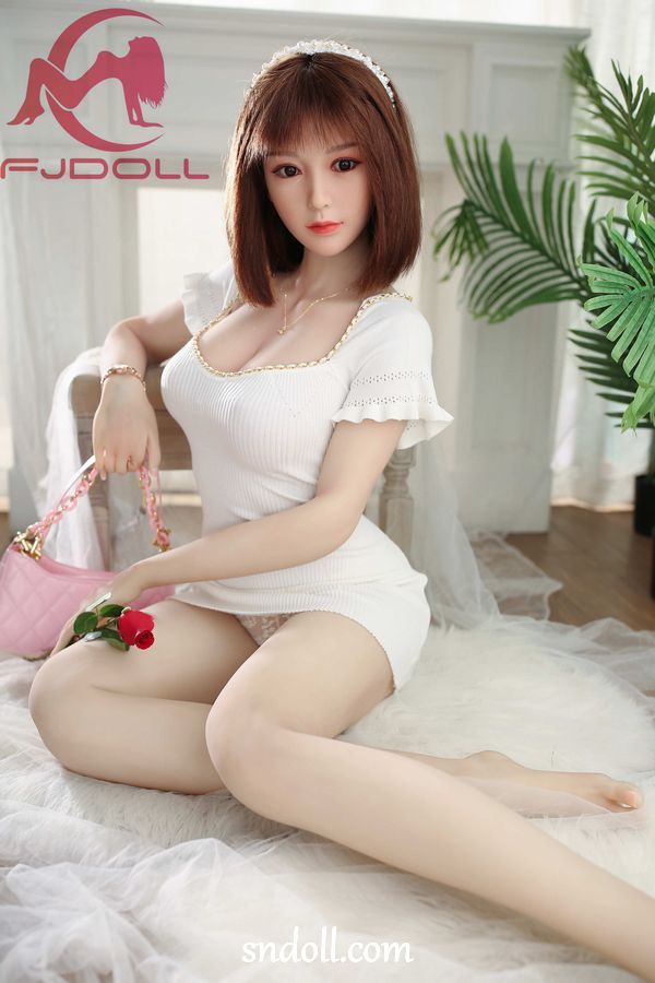 Kuulsuste taskukohane silikoonist näeb välja nagu seksnukk – Anissa 8 Celebrity Affordable Silicone Look Like Sex Doll - Anissa - Image 8