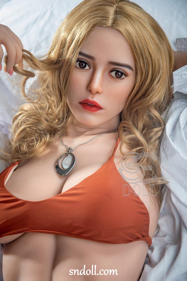 valentina-doll-ertg4