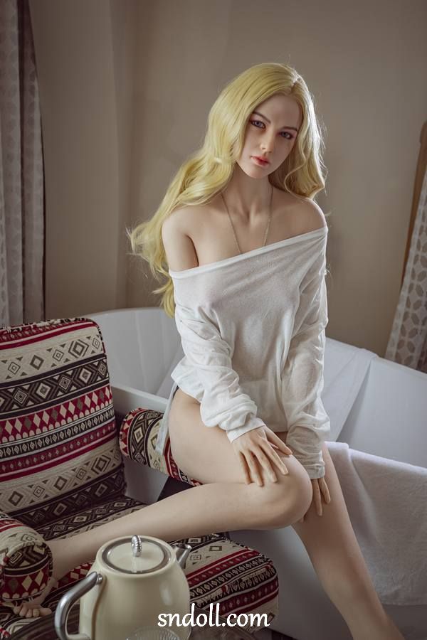 inch Frozen Booty Sex Doll - Cordey 18 inch Frozen Booty Sex Doll - Cordey - Image 18