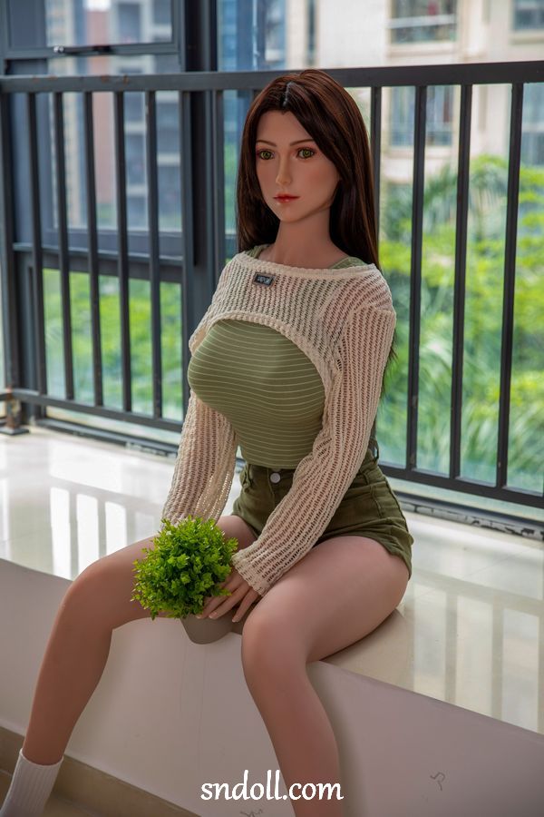 Un mec utilise une grosse poupée sexuelle latine pour gay - Trenna 15 Guy Using Thick Latina Gay Sex Doll - Trenna – Image 15