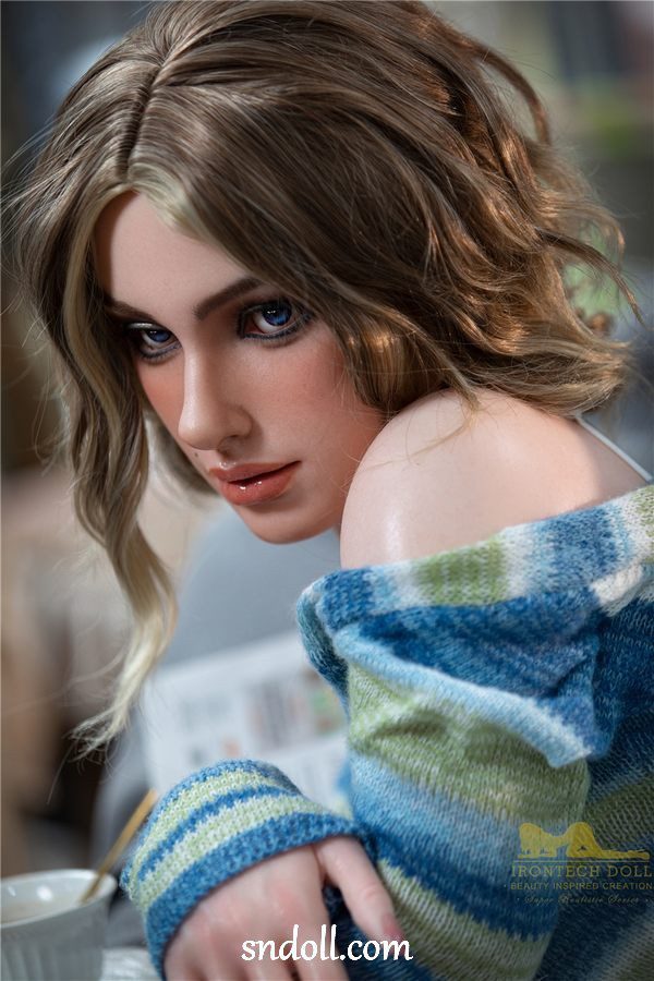 Europes First Sex Doll Brothel - Susannah 8 Europes First Sex Doll Brothel - Susannah - Image 8