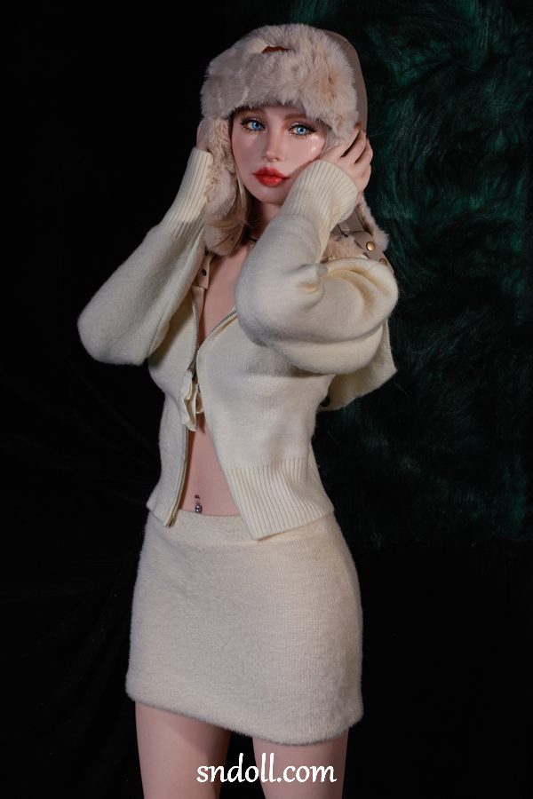 Woman Spends Thousand Sex Doll - Tamatha 4 Woman Spends Thousand Sex Doll - Tamatha - Image 4