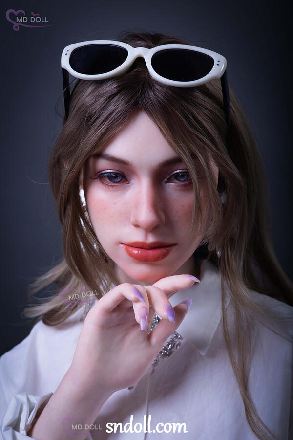 Man Who Live With American Sex Doll - Elbana