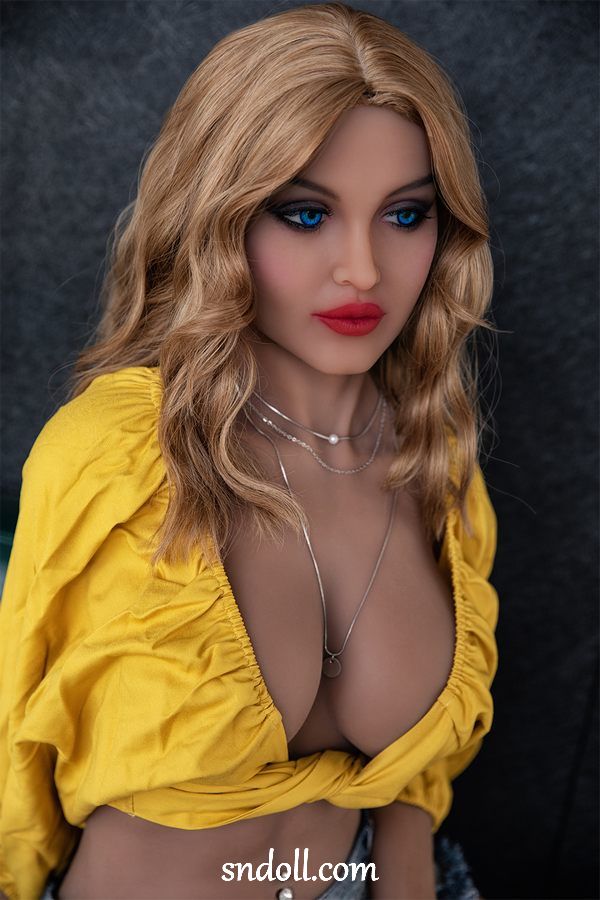 Life Sized Mannequin Toronto Sex Dolls Suzie SN Doll