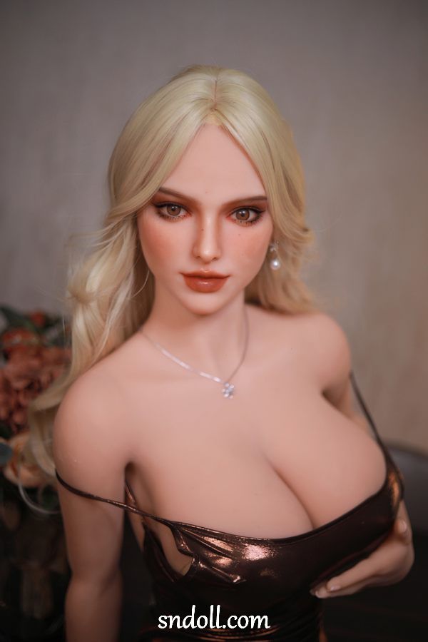 Penthouse Cyber Skin Good Sex Doll Oralee SN Doll