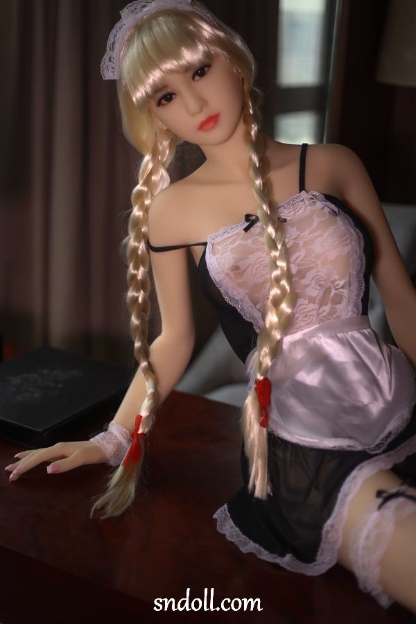 doll-look-alike-khgvf9 doll-look-alike-khgvf9