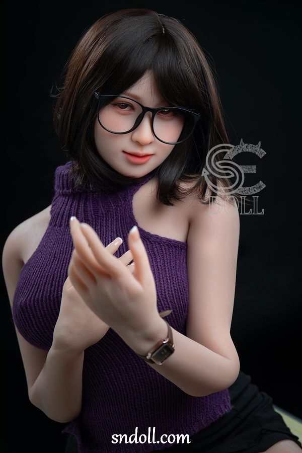 elite-doll-world-pout13 elite-doll-world-pout13