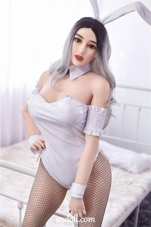 very-realistic-sex-doll-3r5t24