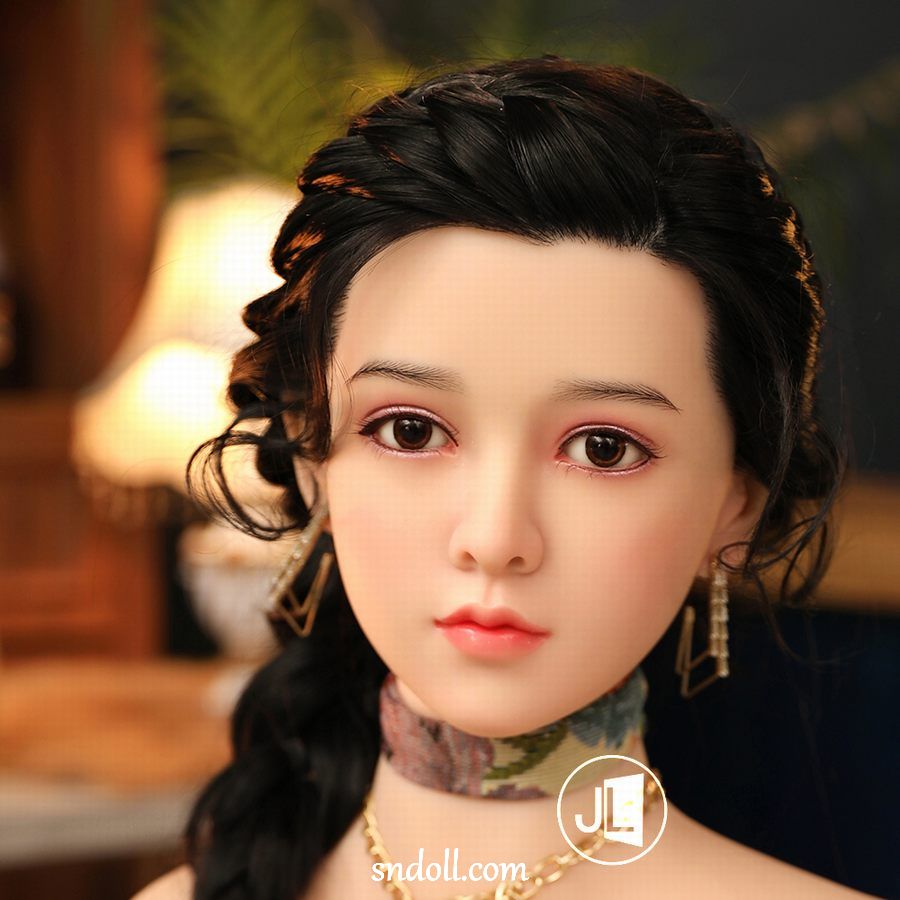 muñeca-femenina-realista-p8ute21