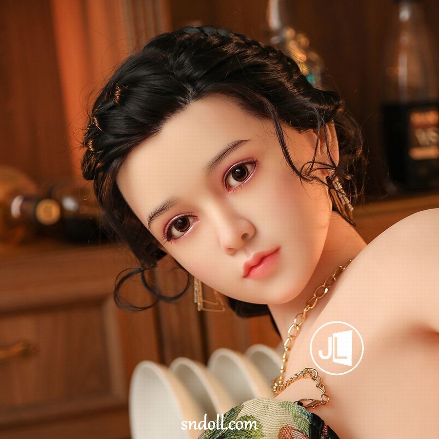muñeca-femenina-realista-p8ute24