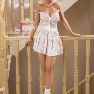 miley-sex-doll-pBh13p10