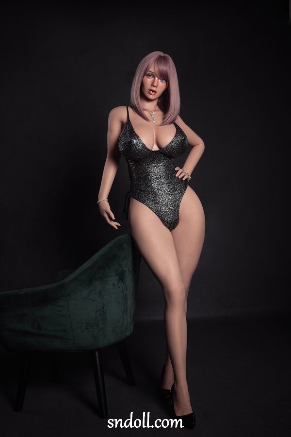 girl-and-sex-doll-cWj65n6 girl-and-sex-doll-cWj65n6